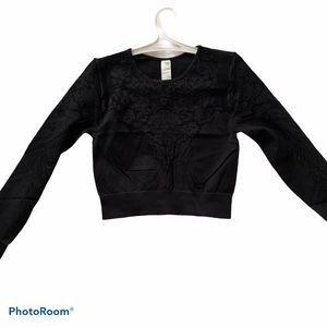 Fabletics Long Sleeve Crop Top